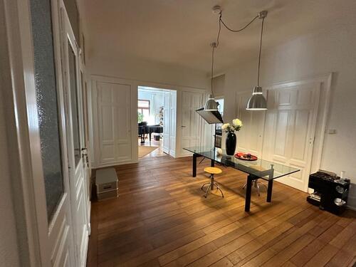 Foto - 5 Zimmer Hochparterre zum Kaufen in Stuttgart