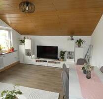 Helle und gepflegte 2,5-Zimmer-Dachgeschosswohnung, ruhig - Lüdenscheid Augustenthal