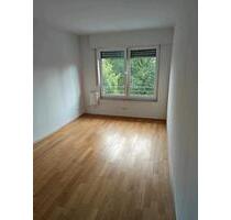 Exclusive 3-room apartment with balcony in Düsseldorf