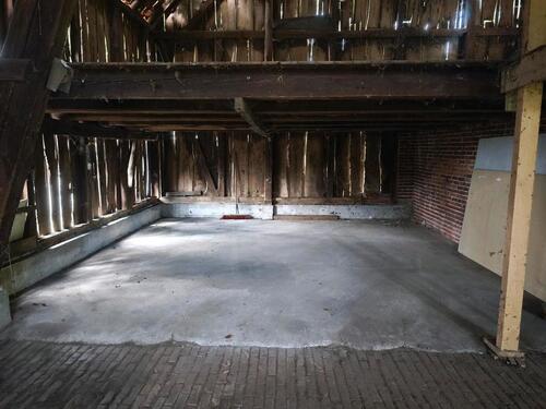 Foto - Stellplatz PKW Oldtimer Scheune