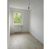 Ein kleines Zimmer in meiner Wohnung ab November 2026 für Frauen - Merseburg