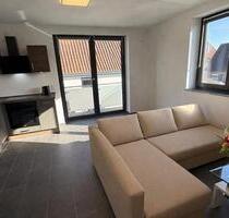 Helle möblierte 2-Zimmer-Wohnung in Klinikumnähe mit Balkon - Oldenburg Kreyenbrück