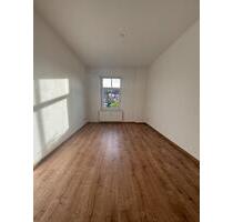 Helle 2-Zimmer-Wohnung mit Einbauküche, Balkon und Abstellraum - Wittenberge