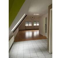 Dachgeschosswohnung - 525,00&nbsp;EUR Kaltmiete, ca.&nbsp; 59,00&nbsp;m&sup2; in Altenstadt (PLZ: 63674)