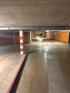 Foto - Einzelgarage in Tiefgarage abschließbar Kipptor