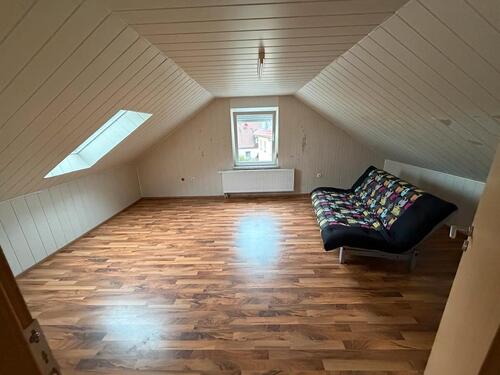 Foto - Dachgeschosswohnung zu vermieten