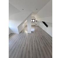 Dachgeschosswohnung - 750,00 EUR Kaltmiete, in Overath (PLZ: 51491)