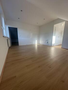 Foto - Moderne, frisch sanierte Dachgeschosswohnung