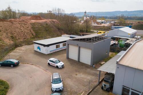 Foto - Gewerbeobjekt zur Vermietung in Merzig-Besseringen Hiermit steht eine Gewerbehalle mit Bürofläche im Industriegebiet „Bruchwies“ in Merzig-Besseringen zur Vermietung. Es handelt sich um eine...