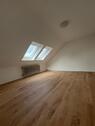 Foto - 2,5 - Zimmer Dachgeschosswohnung