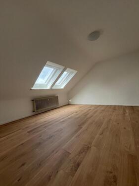 Foto - 2,5 - Zimmer Dachgeschosswohnung