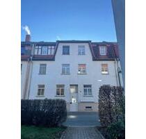 Renovierte 2-Raum-Wohnung in ruhiger Randlage zu vermieten! - Schmölln