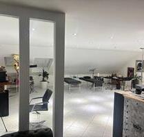 Tattoo liege zu vermieten - 500,00 EUR Kaltmiete, in Velbert (PLZ: 42551)