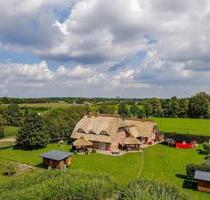 Idyllisches Reetdachanwesen in traumhafter Alleinlage! - Südbrookmerland