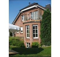 Wunderschöne 3-Zimmer-Dachgeschosswohnung mit Westbalkon - Uslar