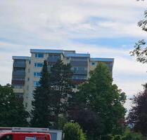 Gepflegte 1,5 Zimmer-Wohnung mit großem Balkon in ruhiger Lage - Villingen-Schwenningen