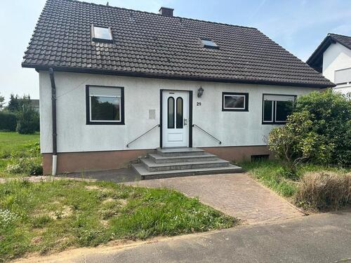 Foto - freistehendes 1-2 Familienhaus in ruhiger Lage mit großem Garten