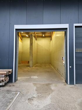 Foto - Halle (110m²) in 97337 Bibergau–Top-Anbindung A3A7 – 9,20m Decke