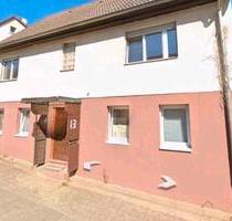 Haus in Erbach mit Nebengebäude - Bad König