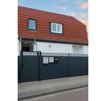 Große helle Obergeschosswohnung mit eigenem Eingang - Delmenhorst Bungerhof