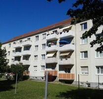 Moderne bezugsfertige 3 Zimmer-Wohnung im 3. OG mit Balkon in Merseburg