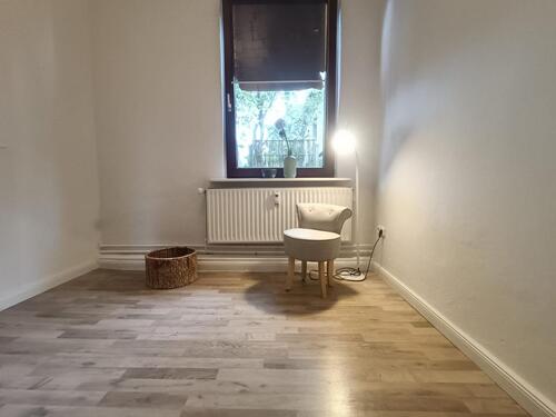 Foto - Gewerbefläche mit Büro und Lagerhalle inklusive Hochregalen - perfekt für E-Commerce