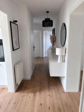 Foto - Moderne 3-Zimmer Dachgeschosswohnung + großer Balkon