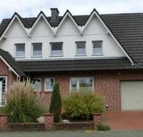 Einfamilienhaus mit Einliegerwohnung (unvermietet) von Privat - Borken