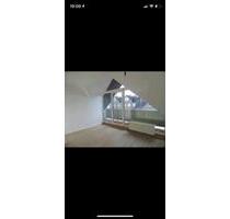 Helle Dachgeschosswohnung in zentraler Lage von Wegberg