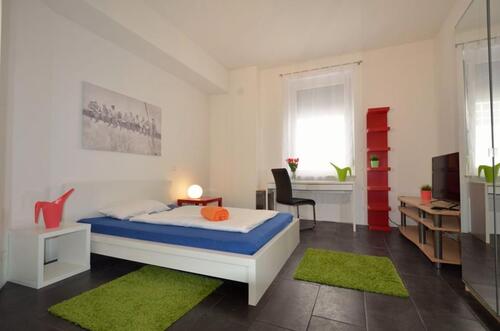 Foto - sofort frei möbliertes Zimmer, Stuttgart-Süd,Wifi,Spülm.Waschm.U1