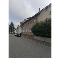 PROVISIONSFR. MEHRFAMILIEN-GENERATIONSH. mit EINLIEGERWOHNUNG - Teuchern