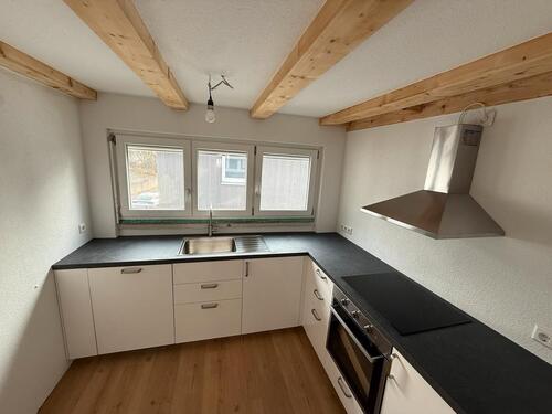 Foto - Frisch sanierte 4-Zimmer-Dachgeschosswohnung mit Gartenanteil