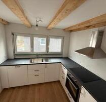 Frisch sanierte 4-Zimmer-Dachgeschosswohnung mit Gartenanteil - Grenzach-Wyhlen