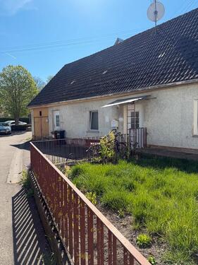 Foto - Einfamilienhaus - 173.000,00&nbsp;EUR Kaufpreis, ca.&nbsp; 100,00&nbsp;m&sup2;&nbsp;Wohnfl&auml;che