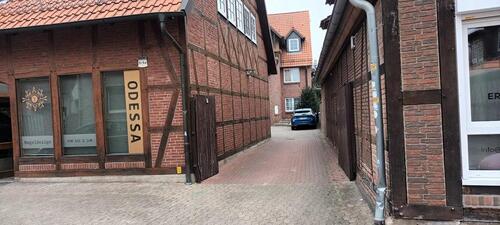 Foto - 4-Zimmerwohnung in GF-Stadtmitte mit großen Räumen im EG + Garten