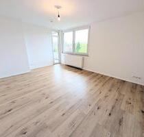 **Frisch renoviert: +Balkon +neuer Laminat +weiße Wände +neues Tageslichtbad +großzügig** - Marl Alt-Marl