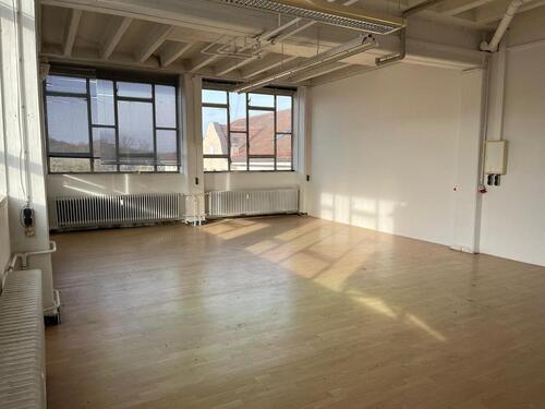 Foto - sonniger Büro-Lagerraum zu vermieten