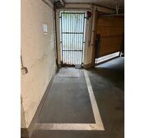 Tiefgaragen-Motorradstellplatz: gut erreichbar und sicher - Frankfurt am Main Bonames