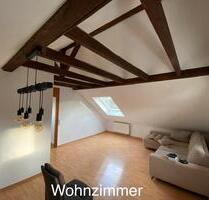 Helle 4-Zimmer-DG-Wohnung mit großem Süd-Balkon zu vermieten - Böblingen Dagersheim