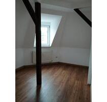 Mansarde im Zentrum - 315,00&nbsp;EUR Kaltmiete, ca.&nbsp; 64,00&nbsp;m&sup2; in Schmölln (PLZ: 04626)