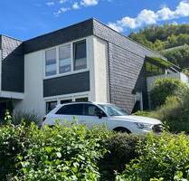 Schönes Einfamilienhaus - 420.000,00&nbsp;EUR Kaufpreis, ca.&nbsp; 215,00&nbsp;m&sup2; in Bestwig (PLZ: 59909)