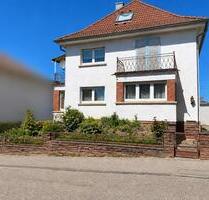Freistehendes Einfamilienhaus mit solidem Fundament & Potenzial - Ettlingen