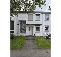 Schönes Reihenmittelhaus in 22453 Hamburg-Niendorf m. 100 m²