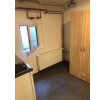 Kleines möbliertes Apartment - 600,00&nbsp;EUR Kaltmiete, ca.&nbsp; 25,00&nbsp;m&sup2; in Hürth (PLZ: 50354)