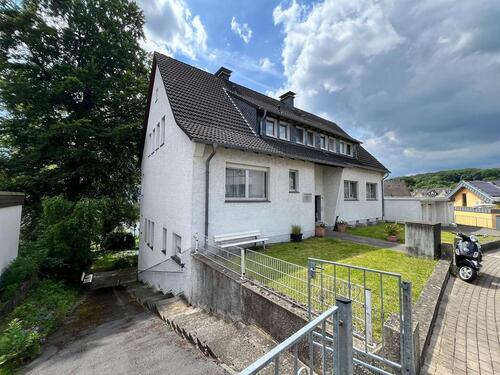 Foto - Haus zur Eigennutzung mit potentiellem Baugrundstück