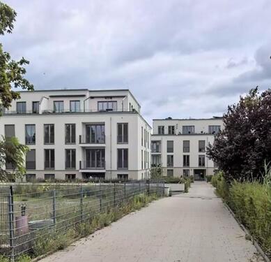 Foto - Helle 3-Zi.-Wohnung mit Balkon & TG in Altglienicke - 73 qm