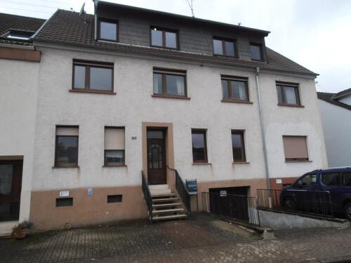 Foto - Bübingen, EG, 3 Zi, Kü, Bad, Balkon, Keller, Stellpl., renoviert