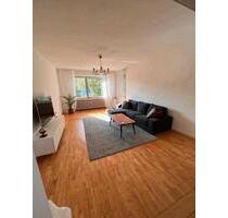 3,5 Zimmer Wohnung zum 01.05., Balkon & Loggia, Einbauküche - Hildesheim