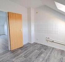Für Individualisten - 2-Raum-Dachgeschoss-Wohnung - Hohenstein-Ernstthal