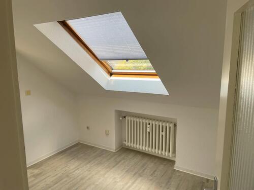 Foto - Dachgeschosswohnung mit Balkon - 500,00 EUR Kaltmiete,